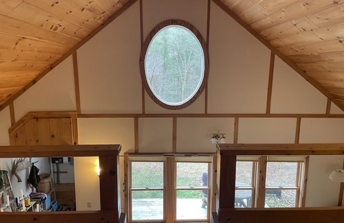 Chester Cabin | Luxury Glamping Cabin. Close to hiking and 15 minutes from Ski Area