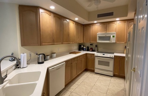 Hammock Bay Condo | Luxury Golf Condo nr Marco Island! Marriott Golf & Beach membership available