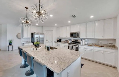 Lakewood Ranch House | Luxury Golf Oasis in Lakewood Ranch, FL