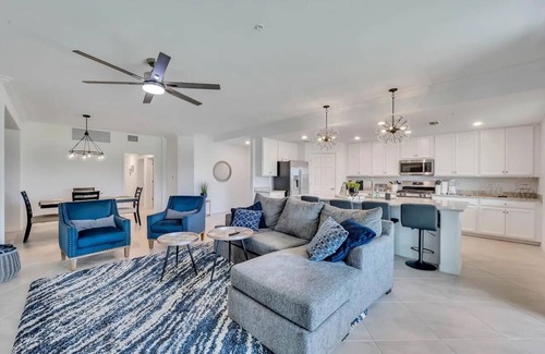 Lakewood Ranch House | Luxury Golf Oasis in Lakewood Ranch, FL