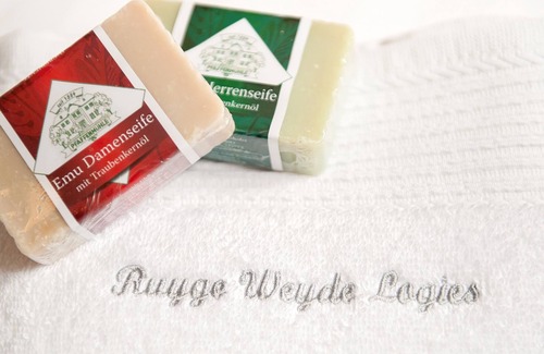 Municipality of Oudewater Apartment | Luxury Gouda Cheese Farmhouse, 30 minutes from all major cities and sea.