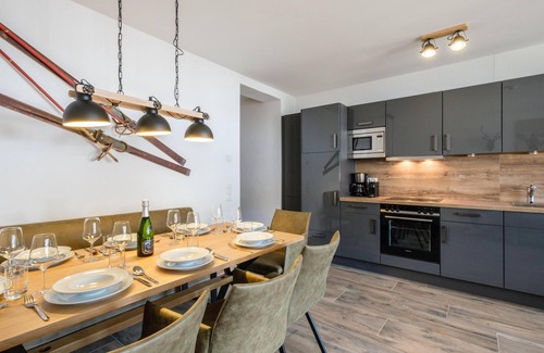 Muehlbach Am Hochkoenig Apartment | Luxury group accommodation close to the ski bus