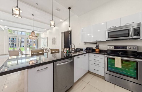 South Padre Island Apartment | Luxury Ground Beachfront Condo Solare 103