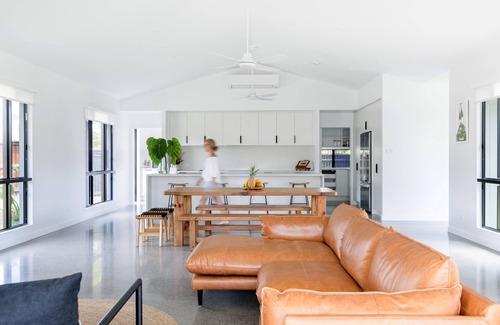 Mossman House | Luxury Guest House with Mountain Views
