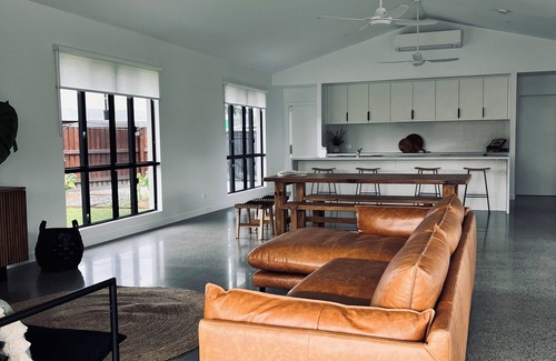 Mossman House | Luxury Guest House with Mountain Views