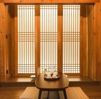 Gahoe-dong Villa | Luxury Hanok Stay Starlight