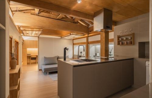 Jongno Villa | Luxury Hanok The Noble Hanok