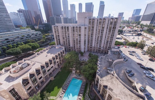Bunker Hill Apartment | Luxury High-Rise in the heart of Los Angeles