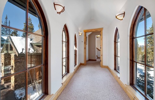 The Highlands House | LUXURY HIGHLANDS HOME! Ten Mile Views, Lake View, Hot tub, Pool table, Foosball