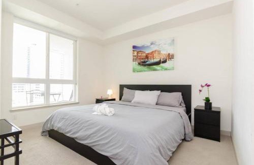 Downtown Los Angeles Apartment | Luxury Highrise Living Downtown LA