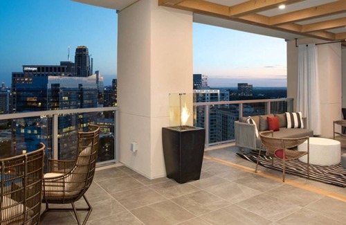 North Buckhead Condo | Luxury highrise skyview ATL