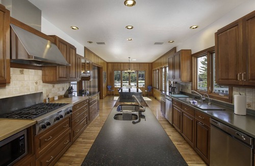 Eagle River House | Luxury Historic Eagle River Chain Lake Estate *Summer Fri to Fri Only*