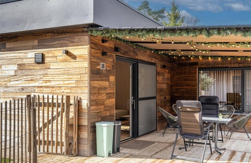 Zutendaal House | Luxury holiday home in the woods for 4 people