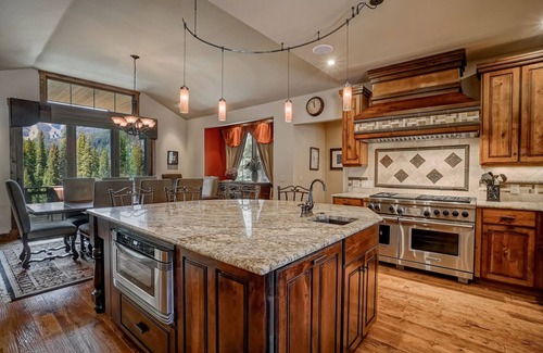 Winter Park House | Luxury Home 270 In Resort I Private Hot Tub I Great Views I Best Price I Discounted Attractions