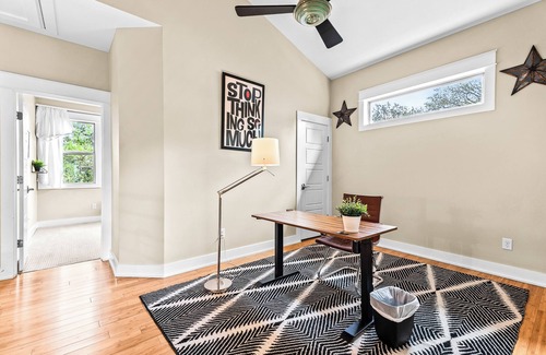 Galindo House | Luxury Home Close to Downtown for 30day+ Rent! King bed + 2 queens!