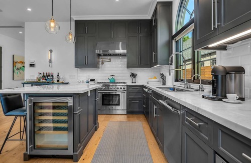 Beverly Grove House | Luxury Home, Heated Pool, BBQ, Patio & Workspace