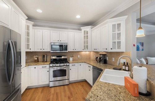 Ouray House | Luxury Home in Downtown Ouray - Sleeps 10 - Spacious - Pet-friendly