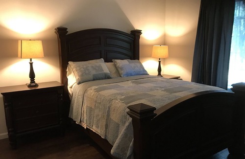 Columbia House | Luxury Home in Redding 4 bedrooms and office