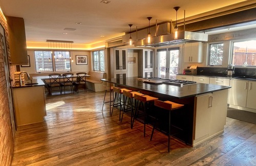 Crested Butte House | Luxury Home in Town, Hot Tub, Movie Theater, Large Fenced In Yard ⛰