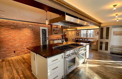 Crested Butte House | Luxury Home in Town, Hot Tub, Movie Theater, Large Fenced In Yard ⛰