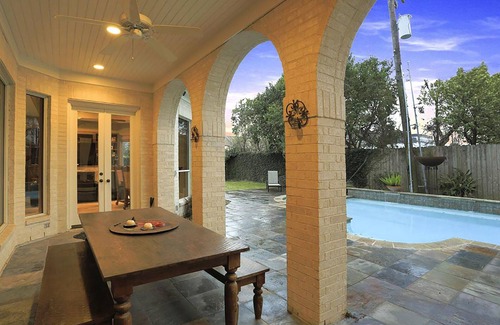 Washington Ave./ Memorial Park House | Luxury Home, In Town Location, 4,600 SQ ft. Swimming Pool Flexible cancellation