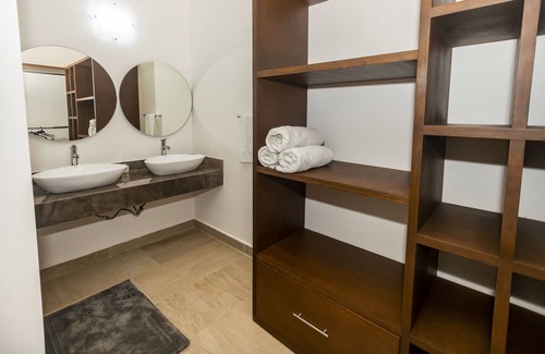 Merida Municipality House | Luxury Home-Merida 4&4w/privatepool,12 guests, close to everything
