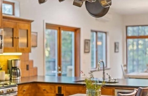 Groveland House | Luxury Home near Yosemite at Quail Crossing