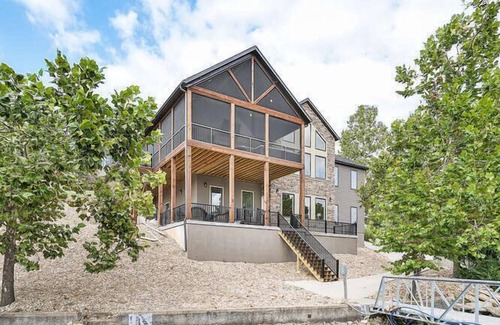 Linn Creek House | Luxury Home on Cove with Boat Slips, Waterslides, and Jump Deck