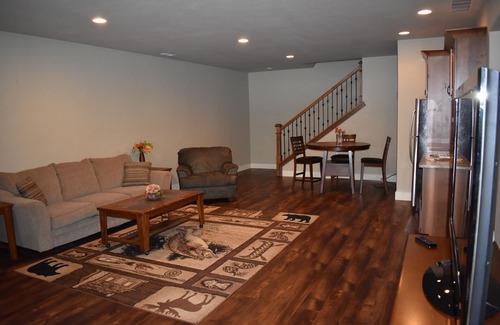 Columbia Falls House | Luxury Home on Golf Course- Hot Tub-Sleeps 10