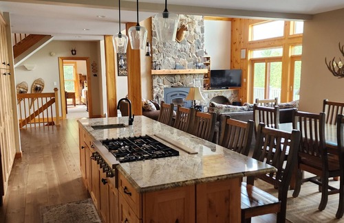 Lincoln House | Luxury Home On Loon Mtn Home, Spectacular Mountain Views, Pool/Spa access incl