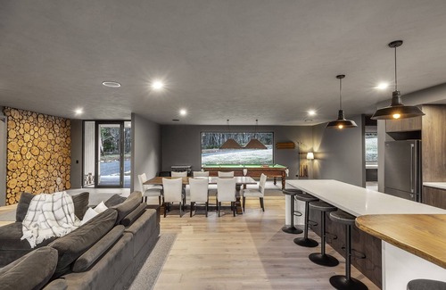 Woodend House | Luxury home set on 20 acres of secluded bushland.