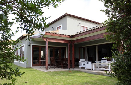 Plettenberg Bay House | Luxury home situated in an exclusive golf estate.