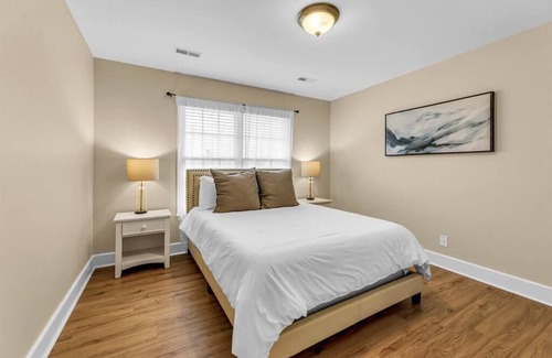 Kernersville House | Luxury Home! Sleeps Up To 12! Great location!