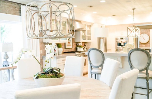 King City House | Luxury home steps from the pier village, sleeps 10