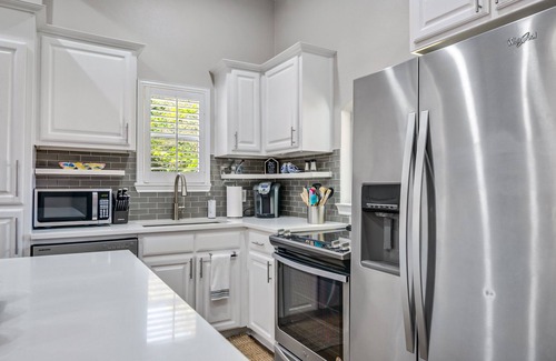 McKinney House | Luxury Home Stay Near Historic Downtown McKinney