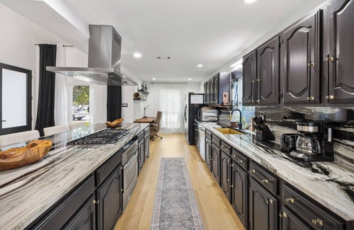 Lake Highlands House | Luxury Home w Pool, Chef's Kitchen, Poker Room & Massage Chairs