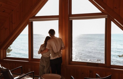 Two Harbors Cabin | Luxury Home with Guest Cabin
