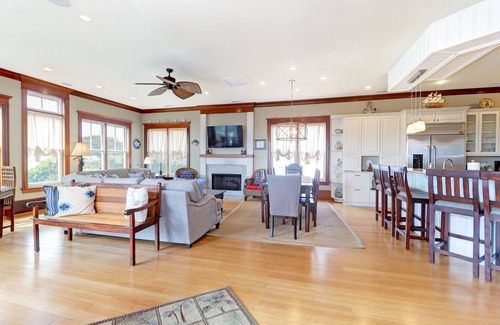 Charleston County House | Luxury Home with Private Pool, Hot Tub, & Rooftop Terrace! Ocean Views, Beach Across Street