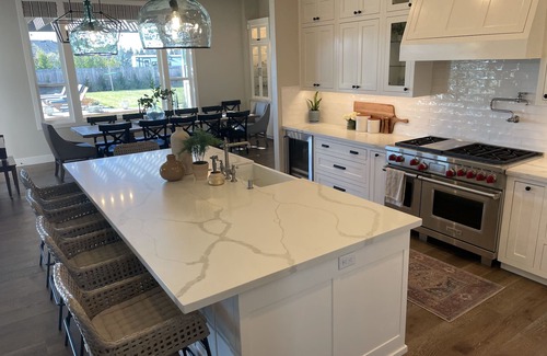 Chico House | Luxury Home with Pool in North Chico