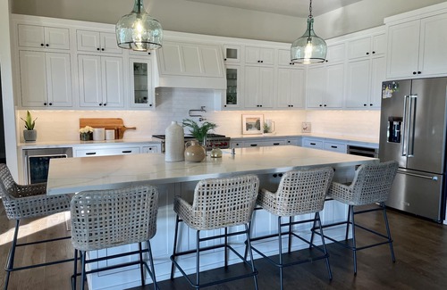Chico House | Luxury Home with Pool in North Chico