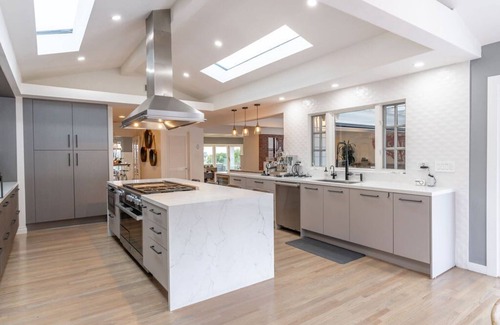 La Jolla Shores House | Luxury Home with Pool/Spa/Sauna,Steps to the Beach