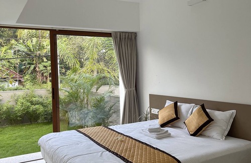 Chirayinkil Bed & Breakfast | LUXURY HOMESTAY IN VARKALA Just 7 Mins Away From North Cliff Beach
