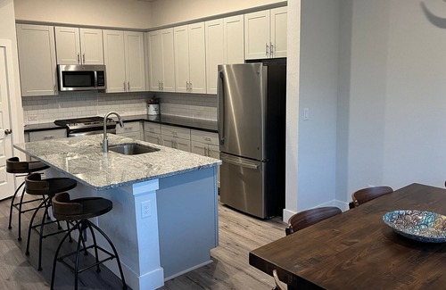 Oak Cliff House | LUXURY House in Gated Community Close to Downtown Dallas