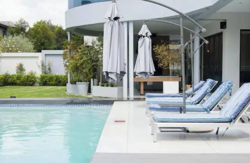 Greater Johannesburg Metropolitan Area House | Luxury house with pool in a luxury estate.