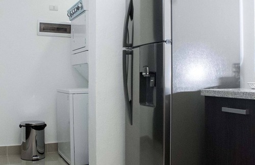 Sarasota Apartment | Luxury in Bella Vista with roof top Jacuzzi area !