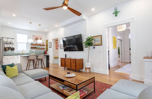 Mount Washington House | Luxury in Pittsburgh | Elegant & Unique Stay