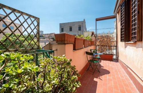 Rione III Colonna Apartment | Luxury in Rome Panoramic terrace Fontana di Trevi