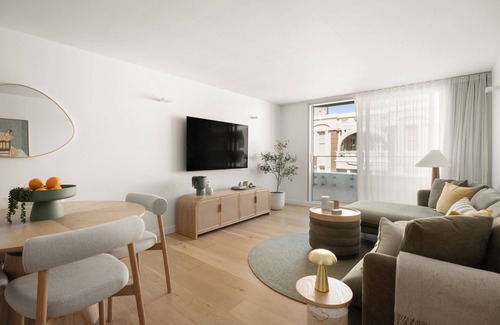 Bondi Beach Apartment | Luxury in the Exclusive Pacific with Ocean Views