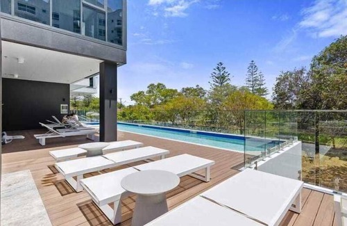 Burleigh Heads Apartment | Luxury in the heart of Burleigh Heads!