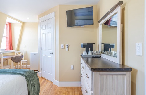 New Glasgow Apartment | Luxury Inn - Unit 7 - Heart of New Glasgow